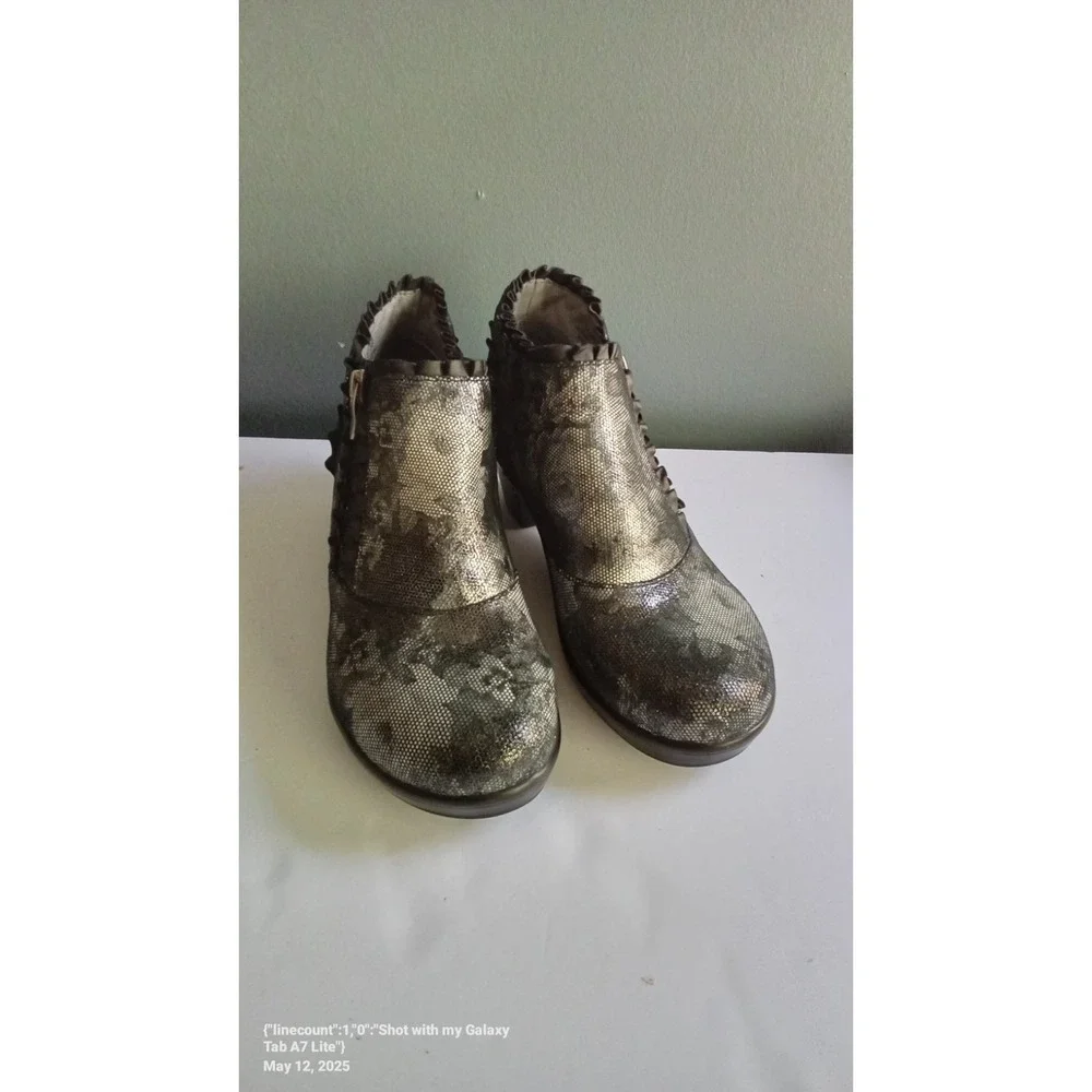 Ankle Boots Metallic Floral Ruffle‎ Trim Accents Block Heel